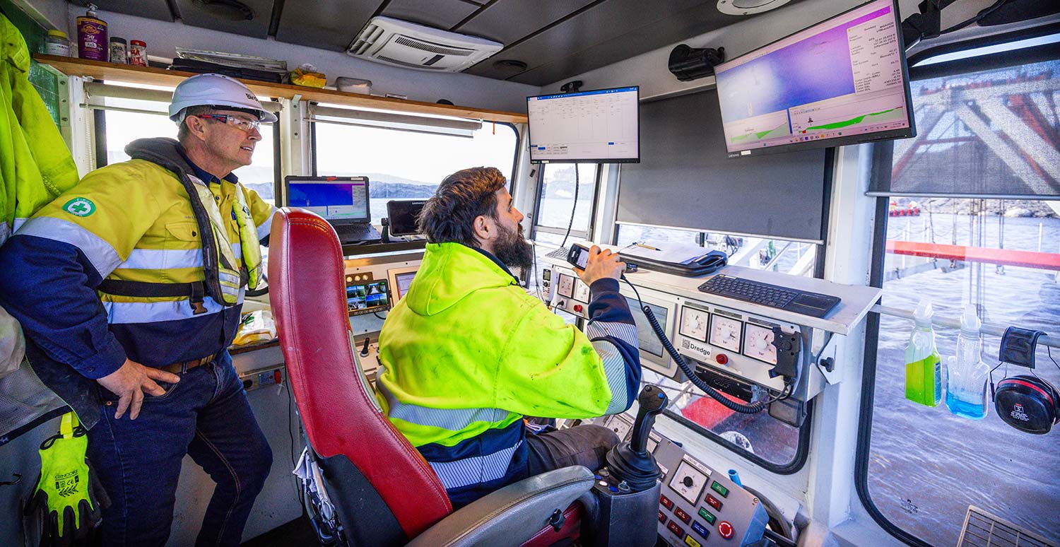 Birdon Staff operating vessel